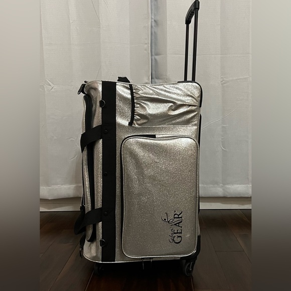 Glam'r Gear Mobile Changing Station™ Dance Duffel Bag with Built-In uHide® Rack. - Picture 11 of 11